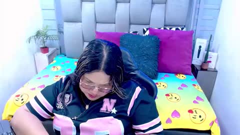 evelin zaens online show from 02/04/26, 04:29