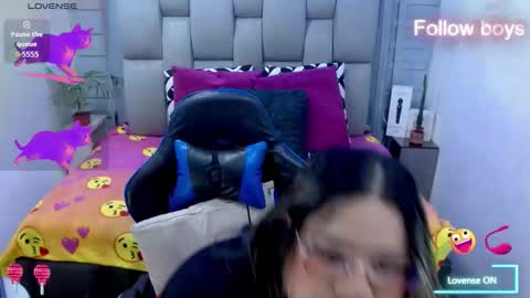 evelin zaens online show from 02/15/26, 03:47