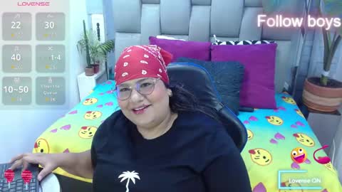 evelin zaens online show from 04/15/26, 05:36