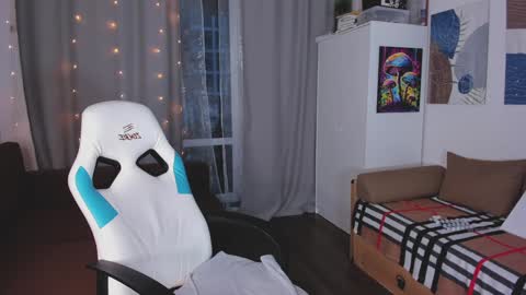 Eva online show from 01/30/25, 06:24