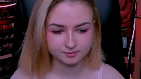 Evelina online show from 06/02/26, 09:11