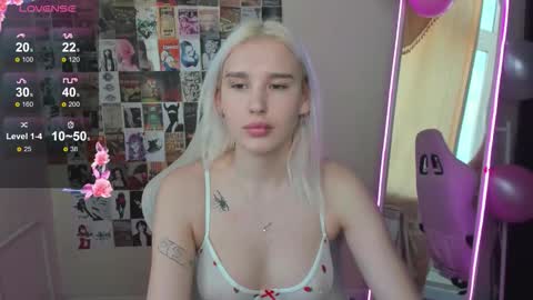 Evelina online show from 12/21/25, 03:57