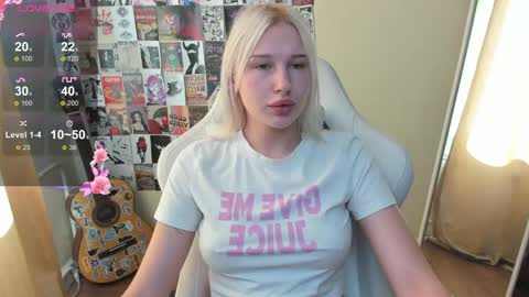 Evelina online show from 06/04/26, 01:55