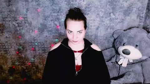 Snapshot of evelineli chatting on 11/29/25, 06:55 Lydia online show from 11/29/25, 06:55