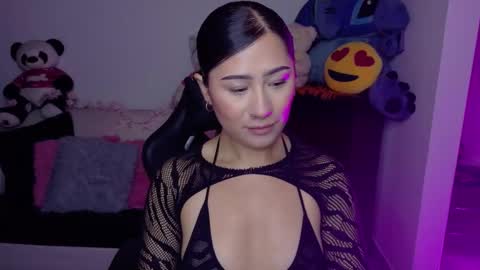 Snapshot of evelyn_ch_ chatting on 10/14/25, 11:00 Evelyn online show from 10/14/25, 11:00