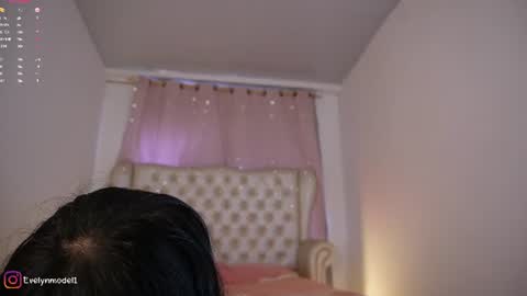 evelyn evelyn online show from 07/18/26, 06:12