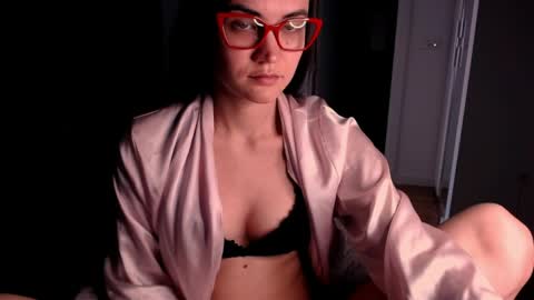 Snapshot of evelyn_gg chatting on 04/17/26, 09:34 Evelyn online show from 04/17/26, 09:34