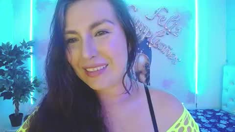 Juliana online show from 02/24/25, 07:19
