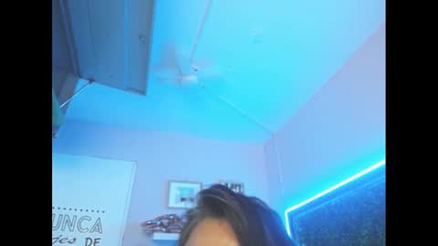 Juliana online show from 02/28/25, 01:37