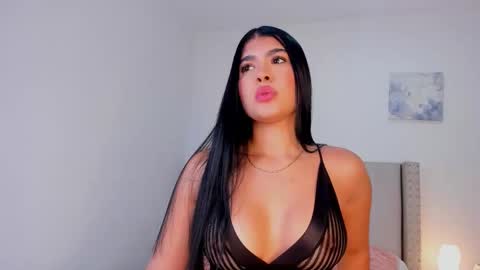 Evelyn online show from 10/27/25, 01:26