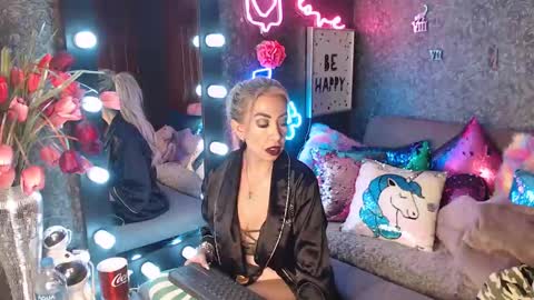 EvelynaGrey online show from 12/03/24, 09:00