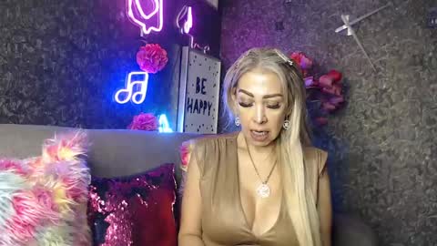 EvelynaGrey online show from 01/25/25, 07:28