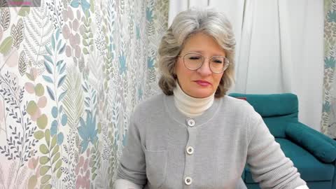 Evelyn online show from 12/04/24, 05:05
