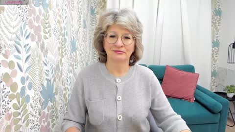 Evelyn online show from 12/09/24, 05:07