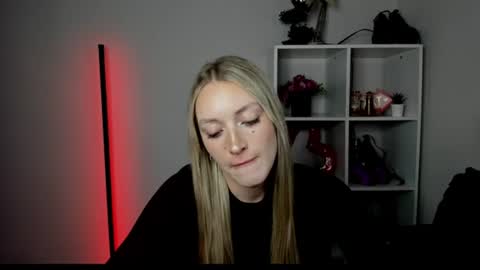 evelynblond online show from 07/06/26, 03:03