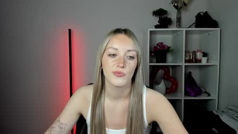 evelynblond online show from 07/28/26, 12:45