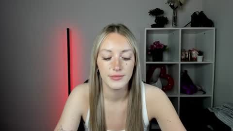 evelynblond online show from 07/28/26, 12:48