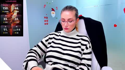 evelyne_rose online show from 12/13/24, 06:21