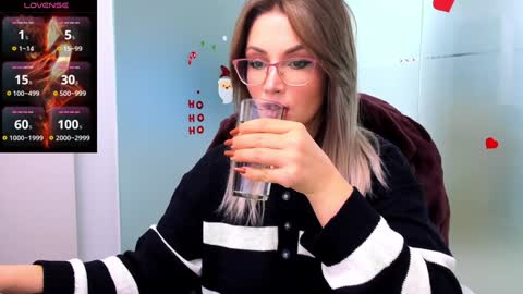 evelyne_rose online show from 12/19/24, 06:12