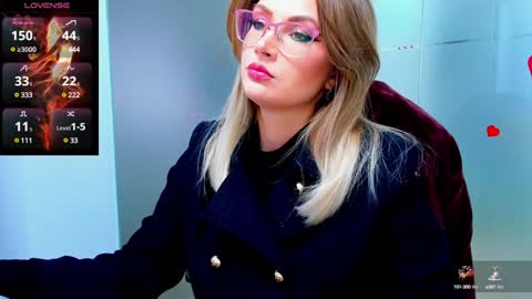 evelyne_rose online show from 01/12/25, 07:00