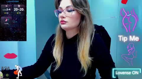 evelyne_rose online show from 10/13/25, 05:07