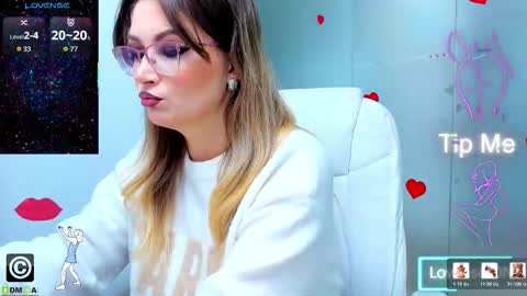 evelyne_rose online show from 12/18/25, 06:19