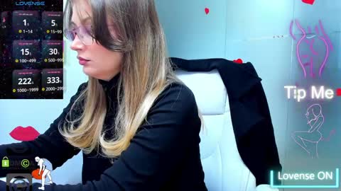 evelyne_rose online show from 04/11/26, 01:54