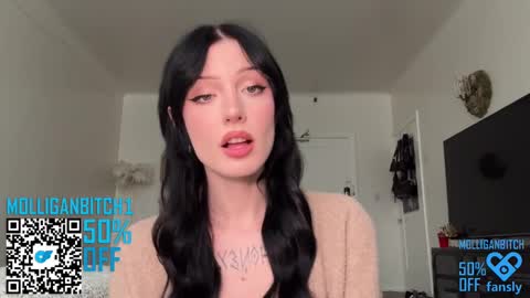 Evelyn online show from 02/12/25, 10:37