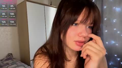 Evelyn Velvet online show from 06/18/26, 07:19