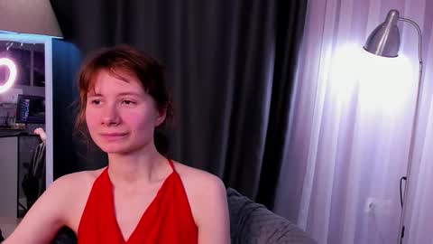 Snapshot of evelynjin_ chatting on 11/05/25, 03:23 Evelyn online show from 11/05/25, 03:23