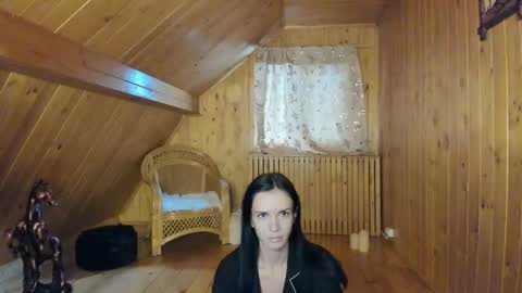 Snapshot of evelynvox chatting on 11/04/25, 06:23 Evelynn online show from 11/04/25, 06:23