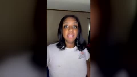 evemonroe17 online show from 07/28/26, 06:20