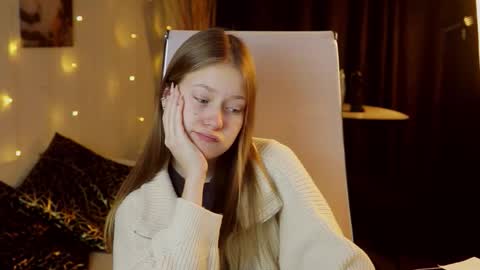 Snapshot of evemundie chatting on 12/17/25, 07:47 Eve online show from 12/17/25, 07:47