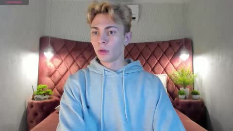 Evan online show from 12/21/25, 01:18