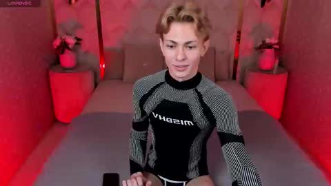 Snapshot of even_vrot chatting on 11/25/25, 07:47 Even online show from 11/25/25, 07:47