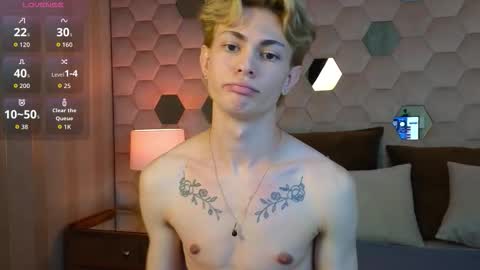 Snapshot of even_vrot chatting on 12/04/25, 08:06 Even online show from 12/04/25, 08:06