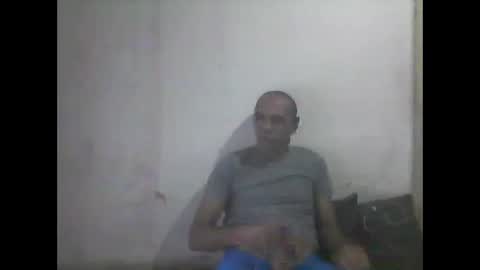 Snapshot of everaldosantos chatting on 12/23/24, 11:06 everaldosantos online show from 12/23/24, 11:06