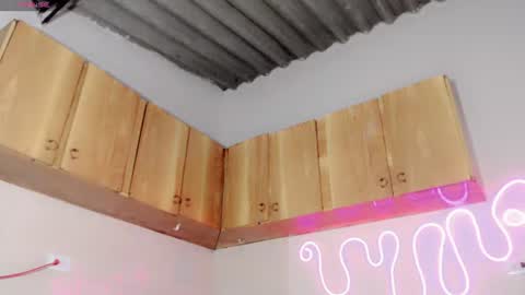 everlin_01 online show from 06/11/26, 07:34