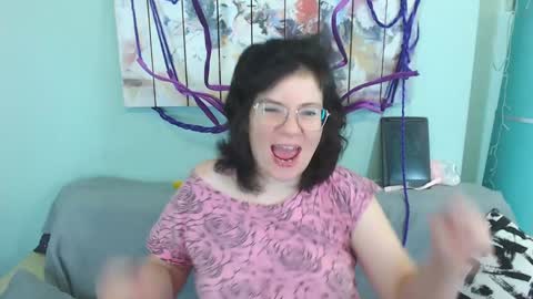 Everly online show from 12/24/24, 02:01