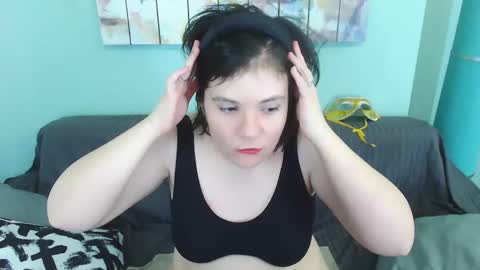 Everly online show from 02/18/25, 01:33