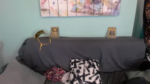 Everly online show from 09/27/25, 10:04