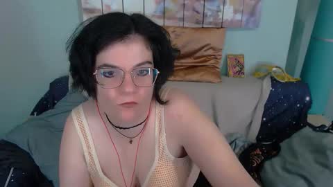 Everly online show from 11/12/25, 03:29