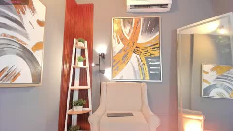 Sophia online show from 12/02/25, 07:42