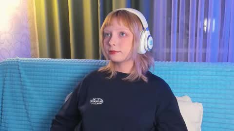 Forget me not eve on CB online show from 11/16/25, 05:13