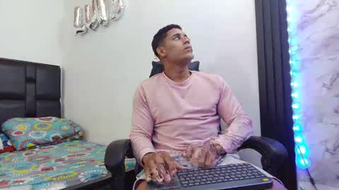 luis online show from 01/11/25, 06:23