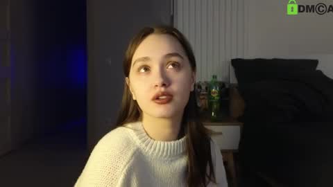 evi_woow online show from 02/13/25, 09:49