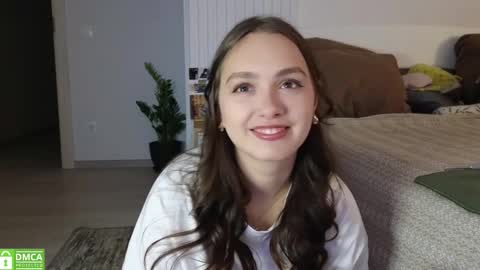 evi_woow online show from 10/09/25, 08:18