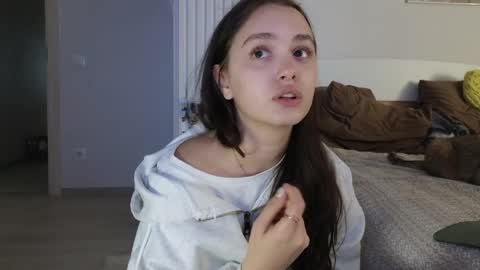 evi_woow online show from 05/05/26, 10:07