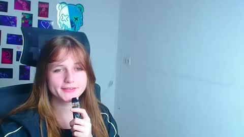 Evie online show from 12/17/25, 06:36