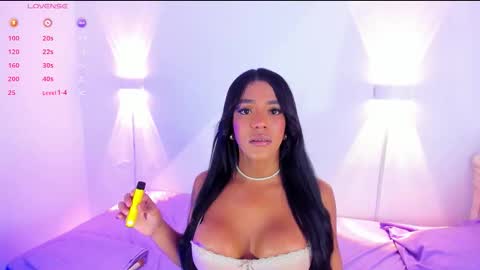 Snapshot of evie_sex chatting on 11/22/25, 09:08 FENTY online show from 11/22/25, 09:08